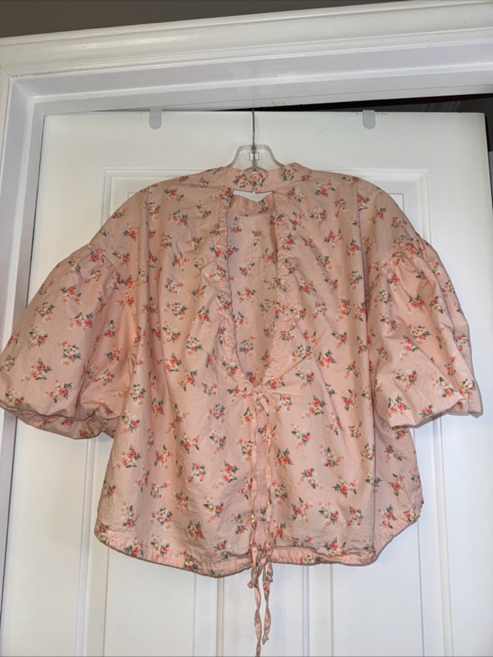 Women's Pink Floral Puff-Sleeve Blouse - Picture 2 of 7
